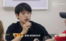 吃瓜娱乐圈cp,瓜田里的爱情故事