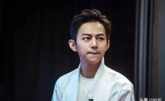 娱乐吃瓜高情商男星,男星如何巧妙应对娱乐风波