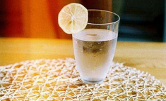 娱乐吃瓜酱两瓶水,揭秘两瓶水背后的秘密